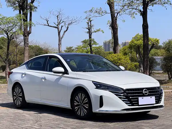 Nissan Teana 2023