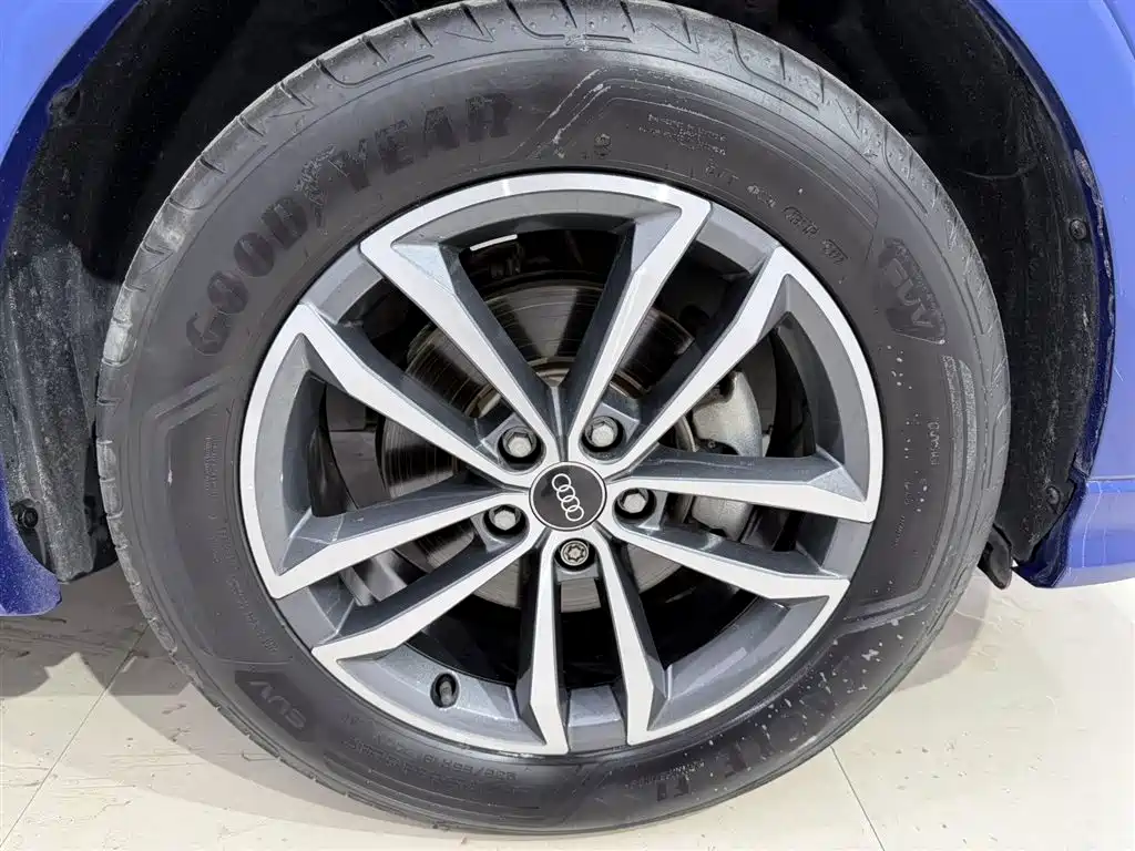 Audi Q3 2023 — фото 15