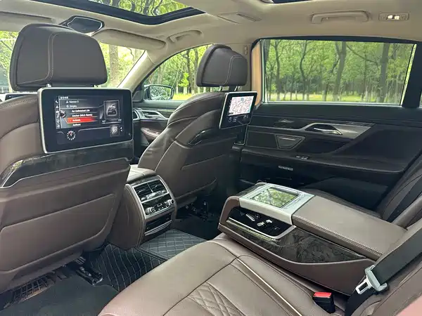 BMW 7 Series 2016