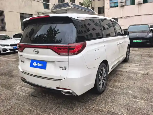 GAC Trumpchi M8 2018