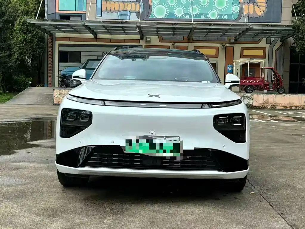 XPeng G9 2025