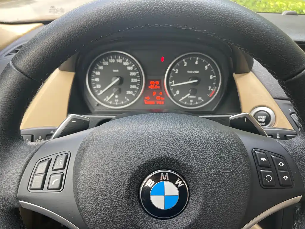 BMW X1 2015 — фото 13
