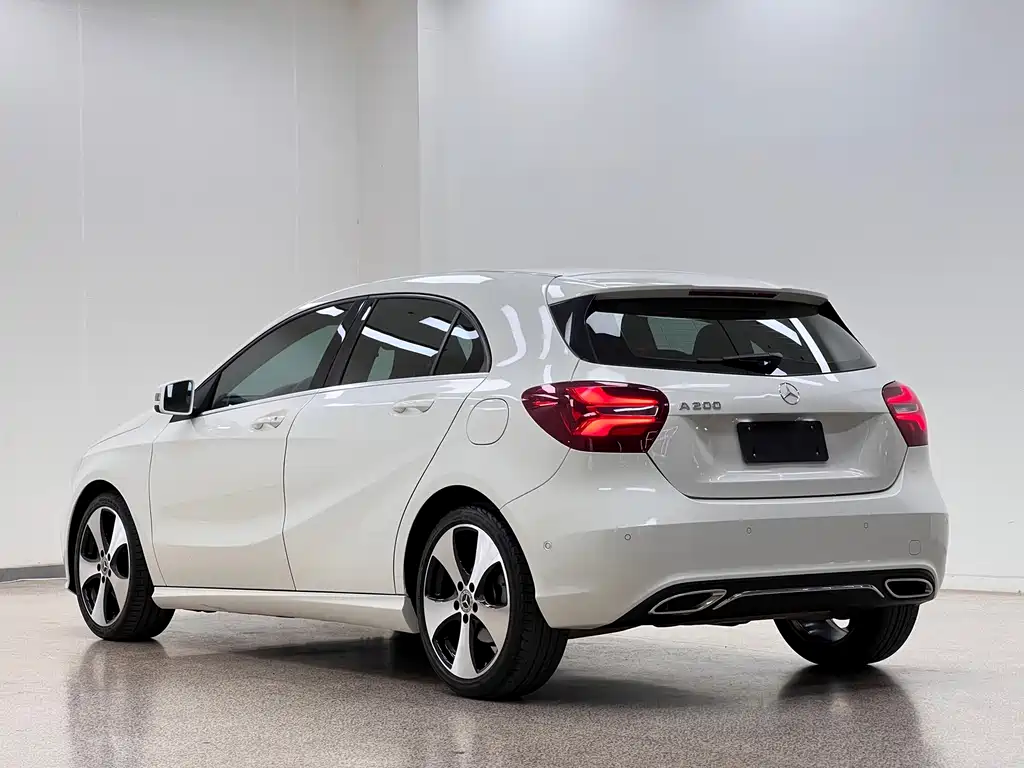 Mercedes-Benz A-Class 2017 — фото 25