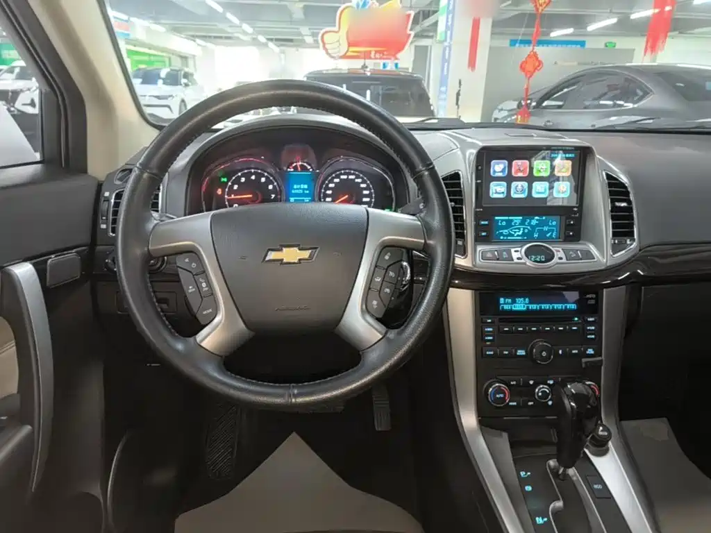 Chevrolet Captiva 2015 — фото 11