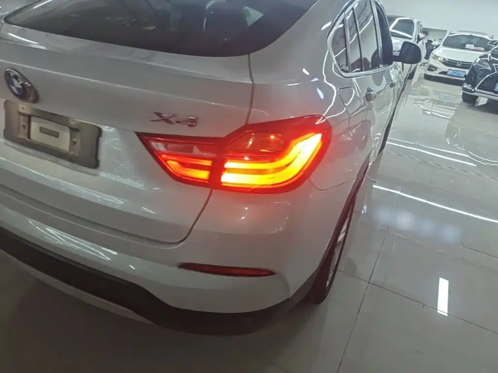 BMW X4 2014 — фото 8