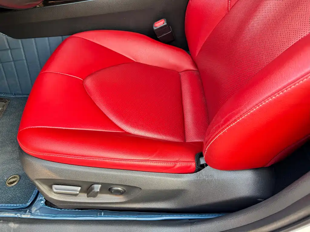 Toyota Camry 2019 — фото 14