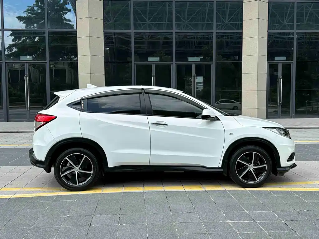 Honda Vezel 2020 — фото 8