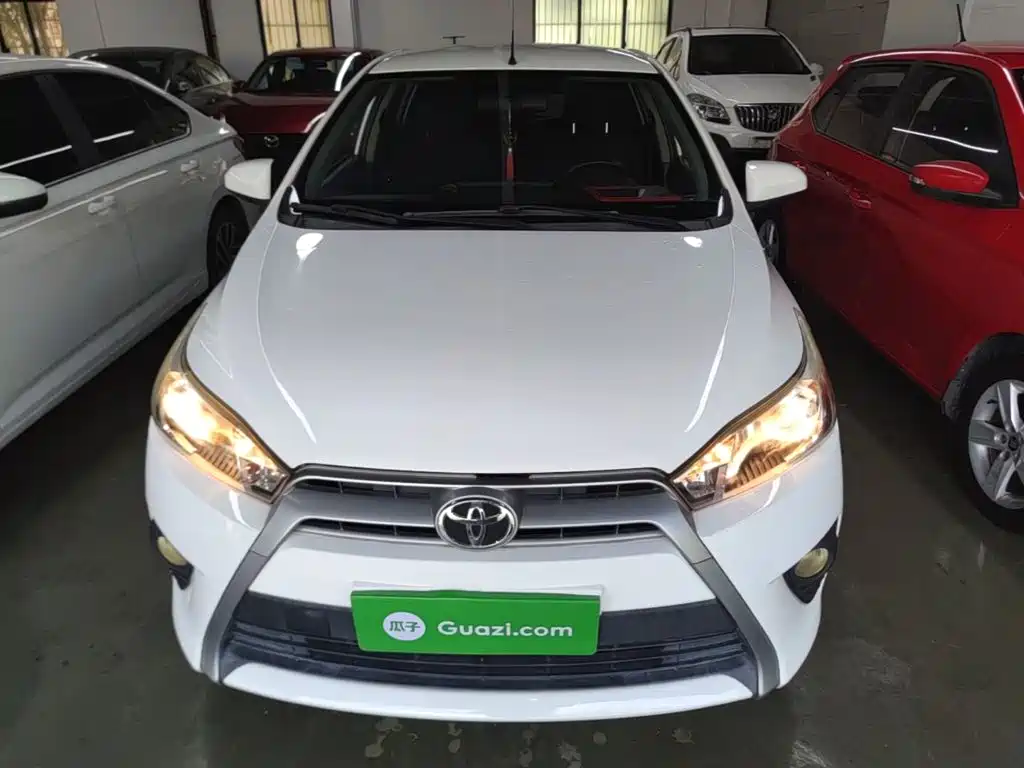 Toyota Yaris L 2015