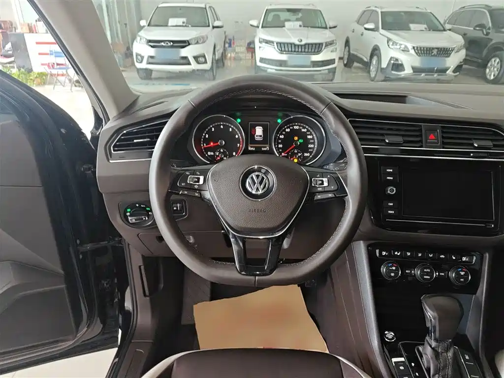 Volkswagen Tiguan L 2019 — фото 11