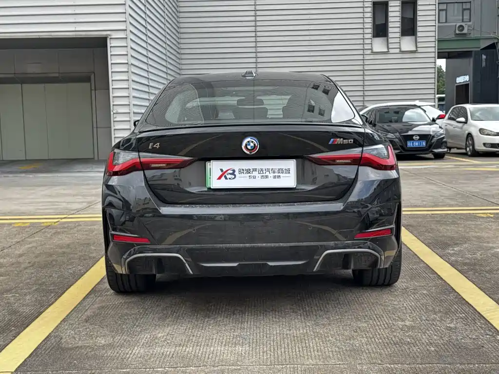 BMW i4 2023 — фото 14