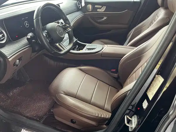 Mercedes-Benz E-Class 2022