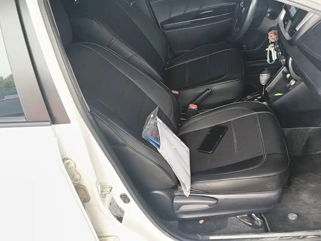 Toyota Yaris L 2020 — фото 25