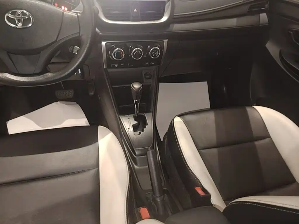 Toyota Yaris L 2020 — фото 14