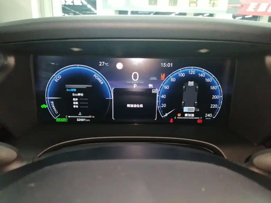 Toyota Camry 2024 — фото 12