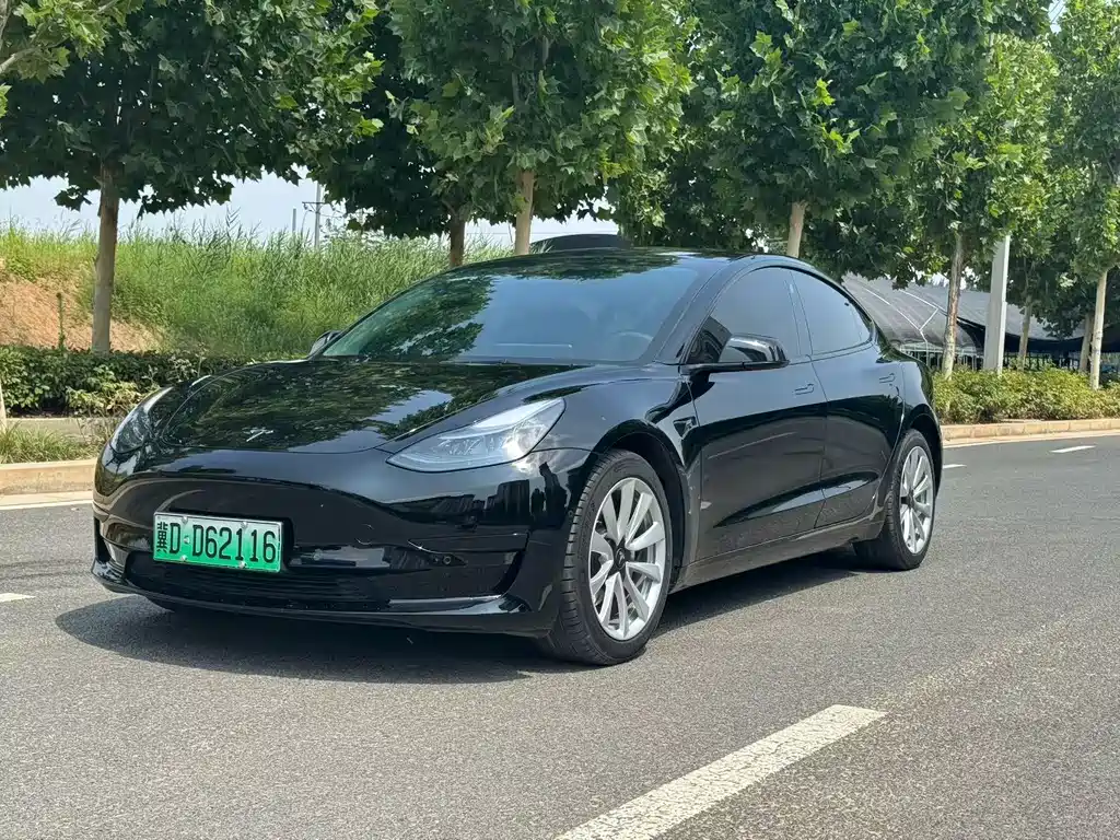 Tesla Model 3 2022 — фото 1