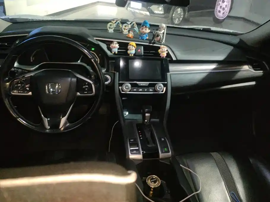Honda Civic 2019 — фото 12