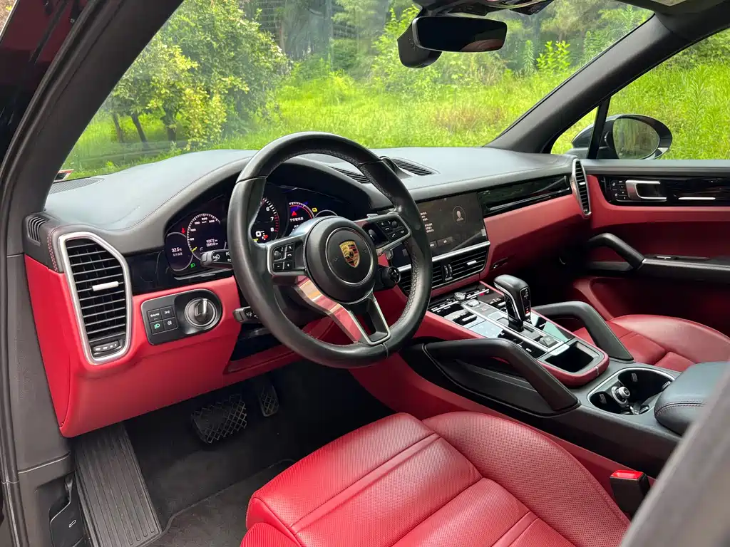 Porsche Cayenne Hybrid 2022 — фото 10