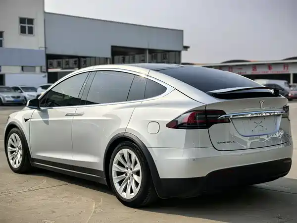 Tesla Model X 2017
