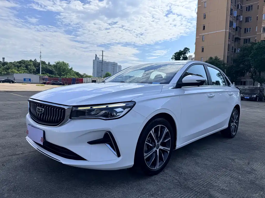 Geely Emgrand 2021
