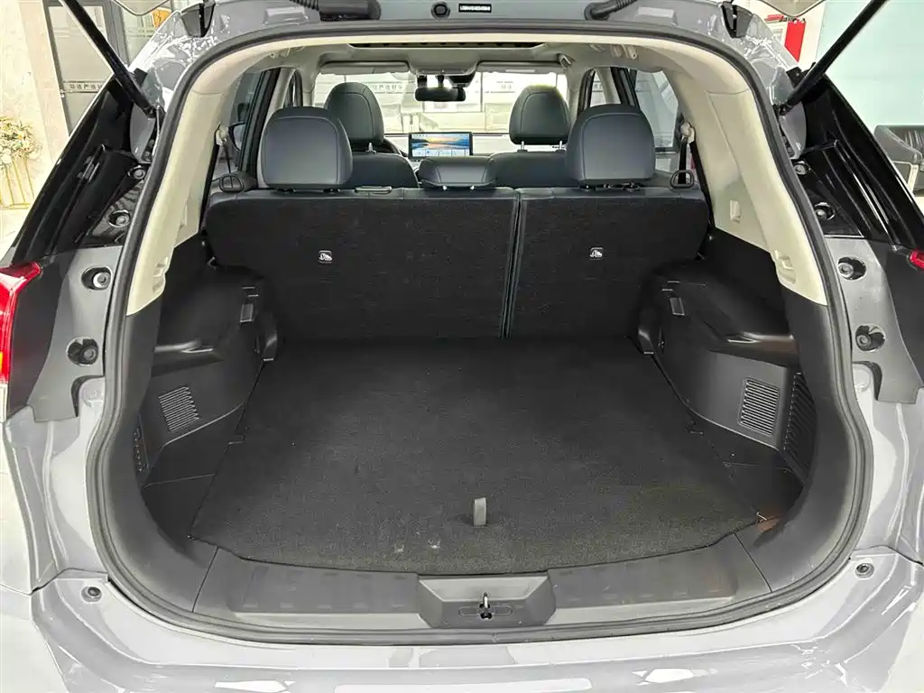 Nissan X-Trail 2025 — фото 17