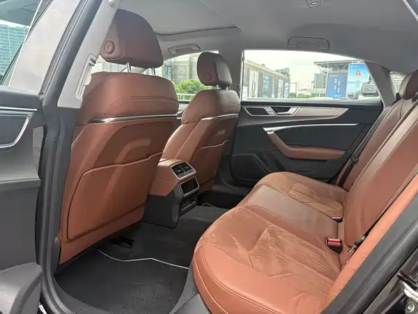 Audi A7L 2024