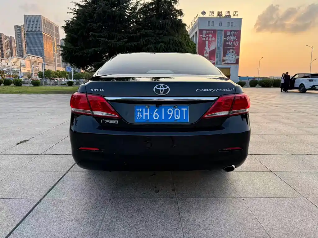 Toyota Camry 2015 — фото 8