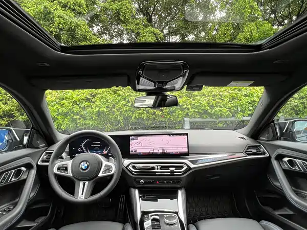 BMW M240i 2023