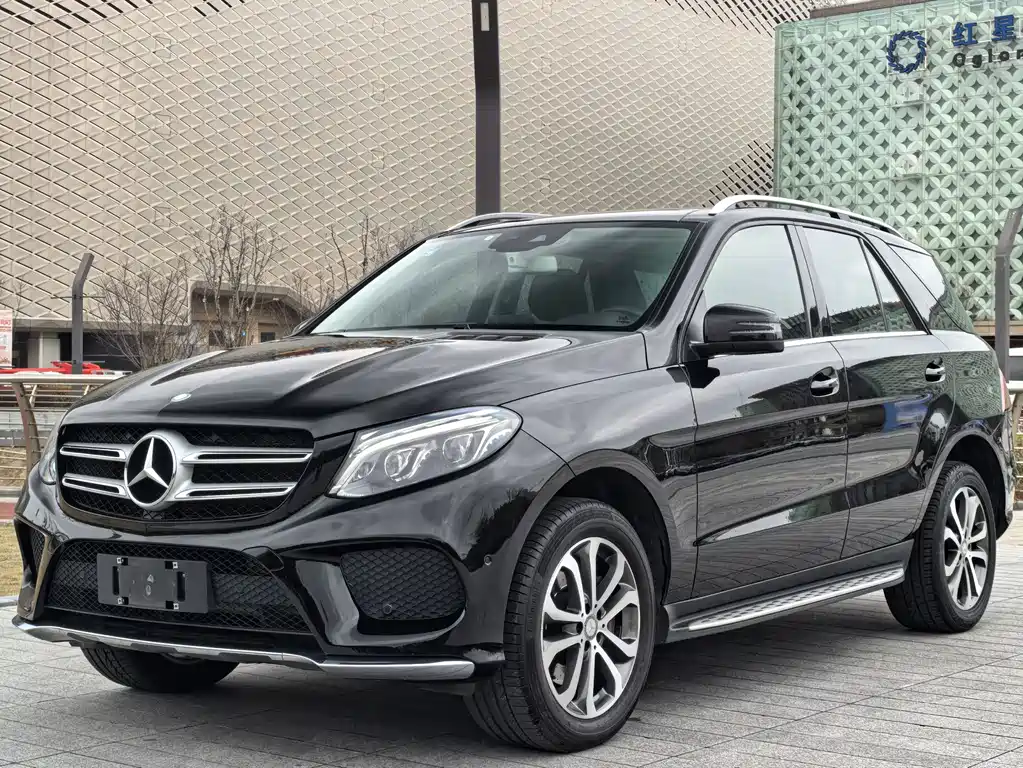 Mercedes-Benz GLE 2017 — фото 1