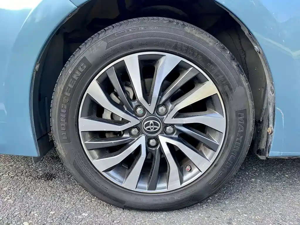 Toyota Corolla 2018 — фото 11