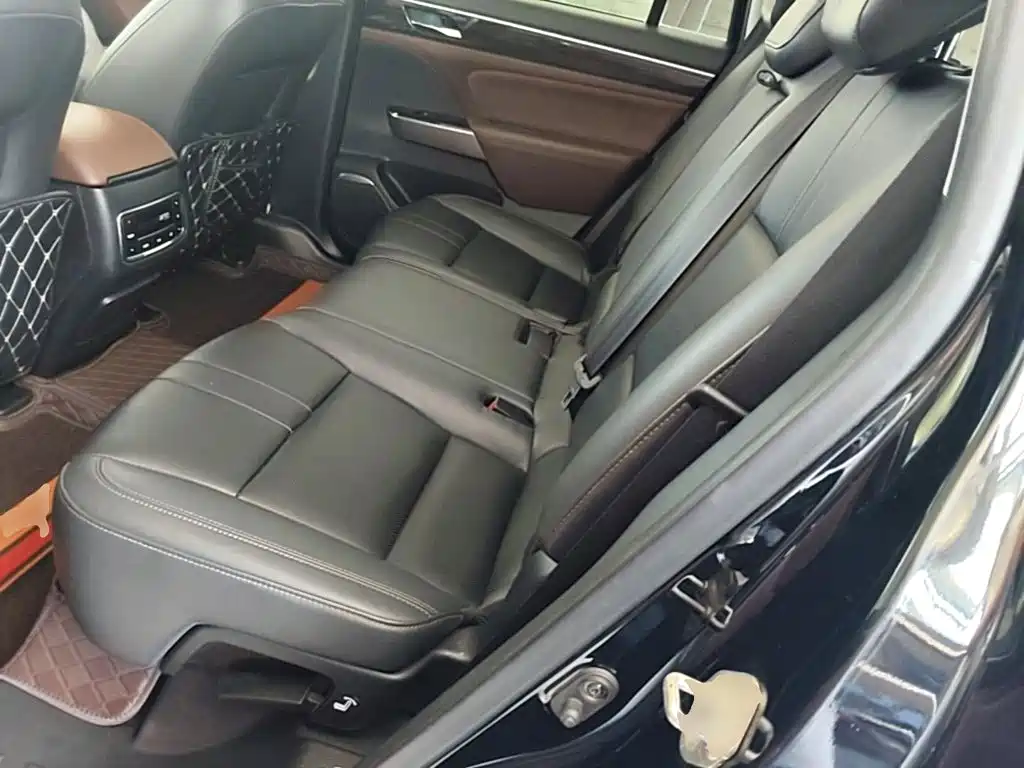 GAC Motor Trumpchi GS8 2018 — фото 17