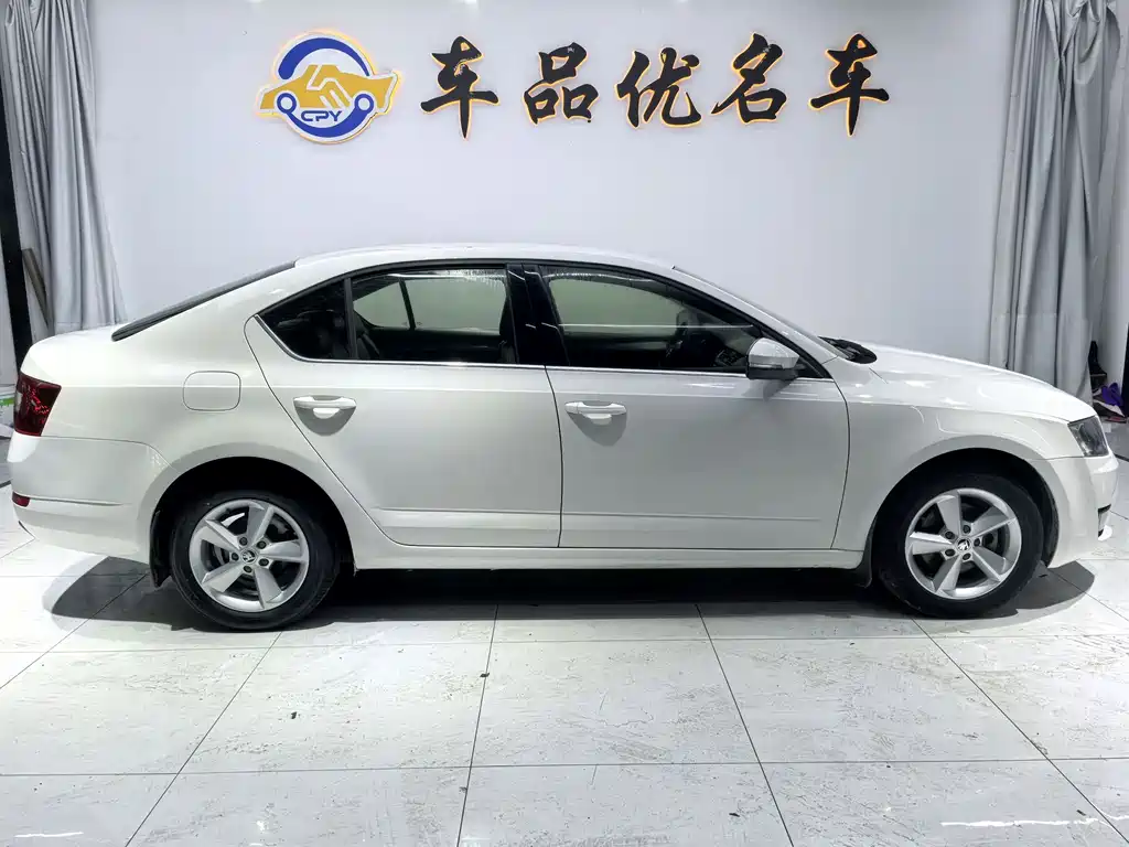 Skoda Octavia 2015 — фото 4