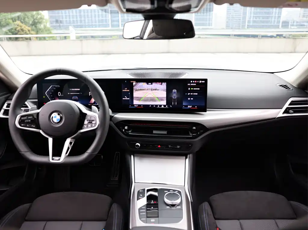 BMW 2 Series 2025 — фото 10