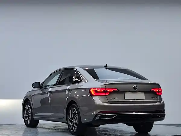 Volkswagen Sagitar 2022