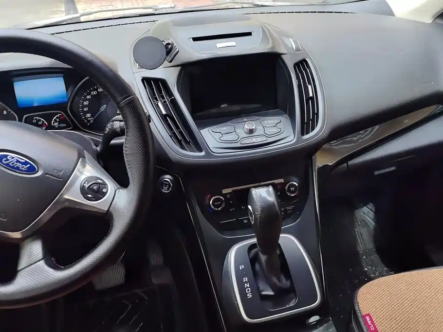 Ford Kuga 2014 — фото 13