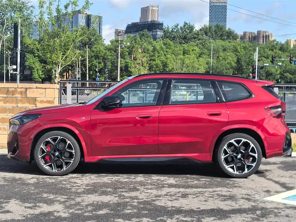 BMW X1 M35Li 2024 — фото 3