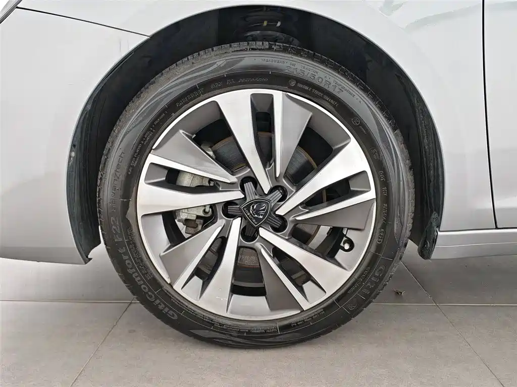 Peugeot 408 2023 — фото 17