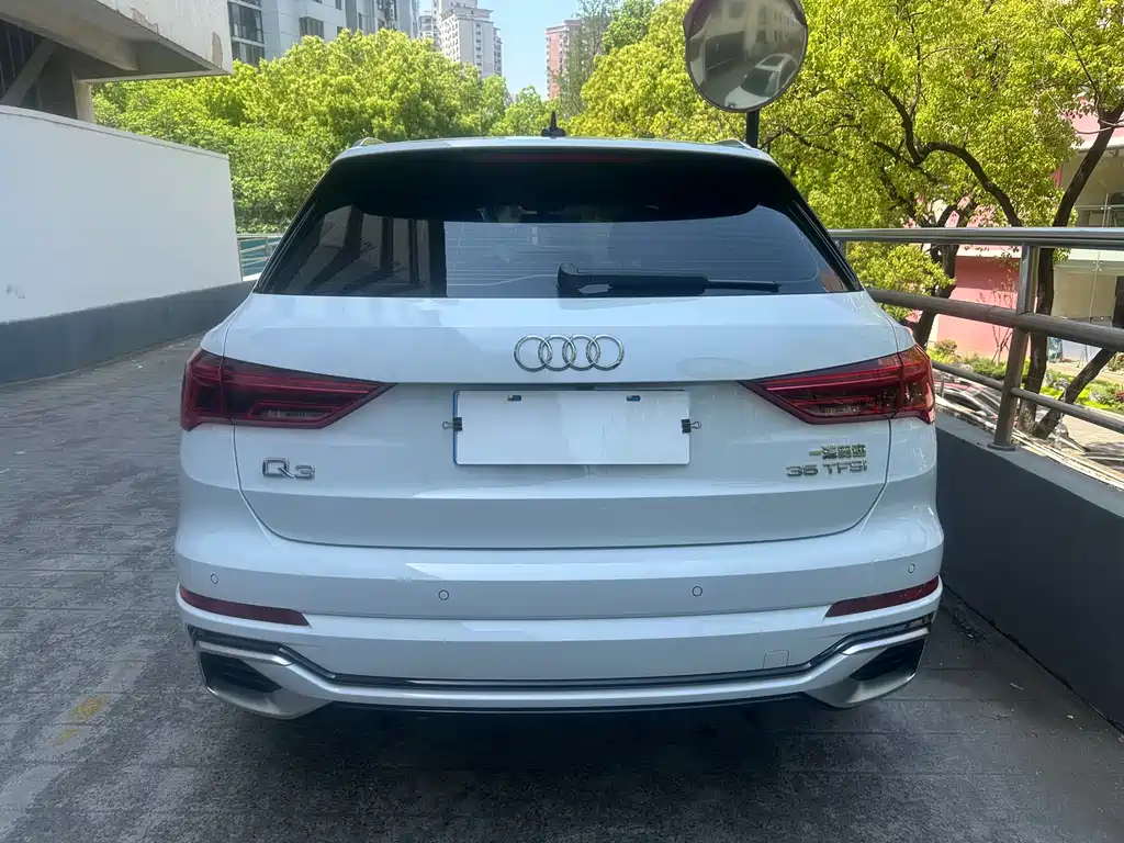 Audi Q3 2023 — фото 15