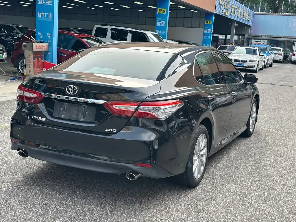 Toyota Camry 2020 — фото 13