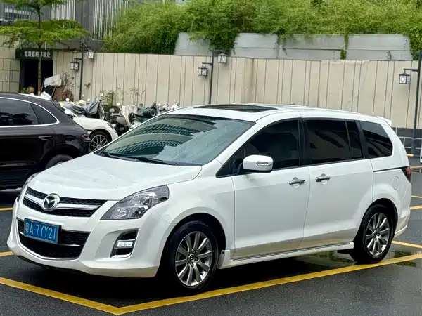 Mazda 8 2016