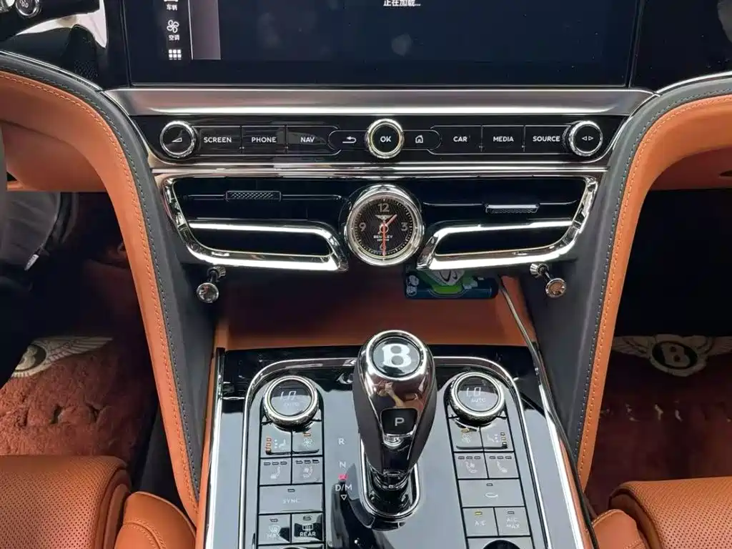 Bentley Flying Spur 2023 — фото 6