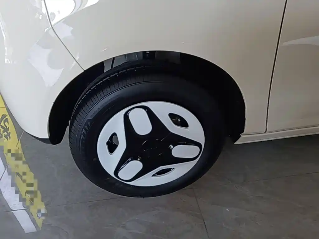 Geely Galaxy Panda 2025 — фото 23