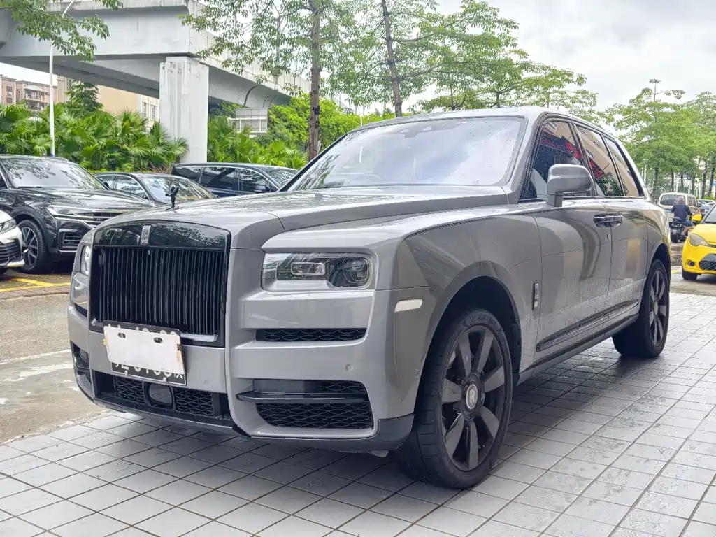 Rolls-Royce Cullinan 2021