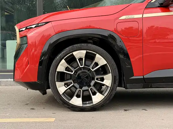 BMW XM 2023