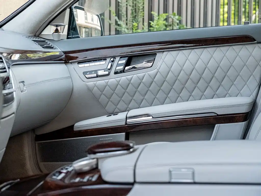 Mercedes-Benz S-Class AMG 2010 — фото 7