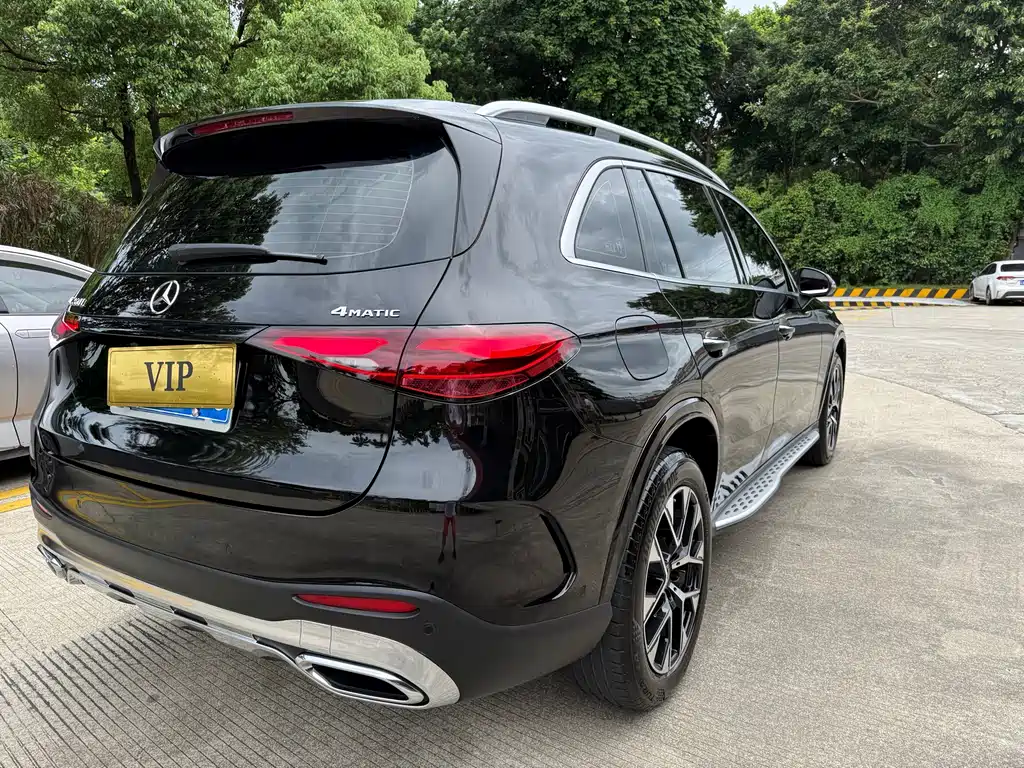 Mercedes-Benz GLC 2023