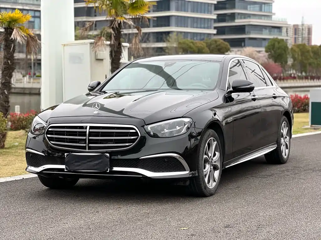 Mercedes-Benz E-Class 2023