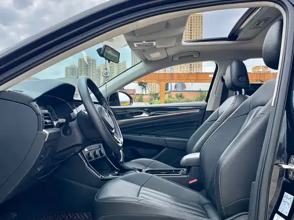 Volkswagen Passat 2023