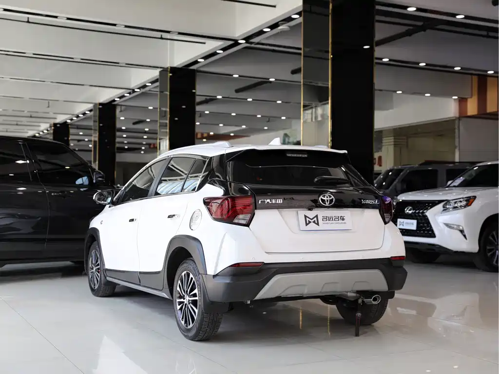 Toyota Yaris L 2023 — фото 15