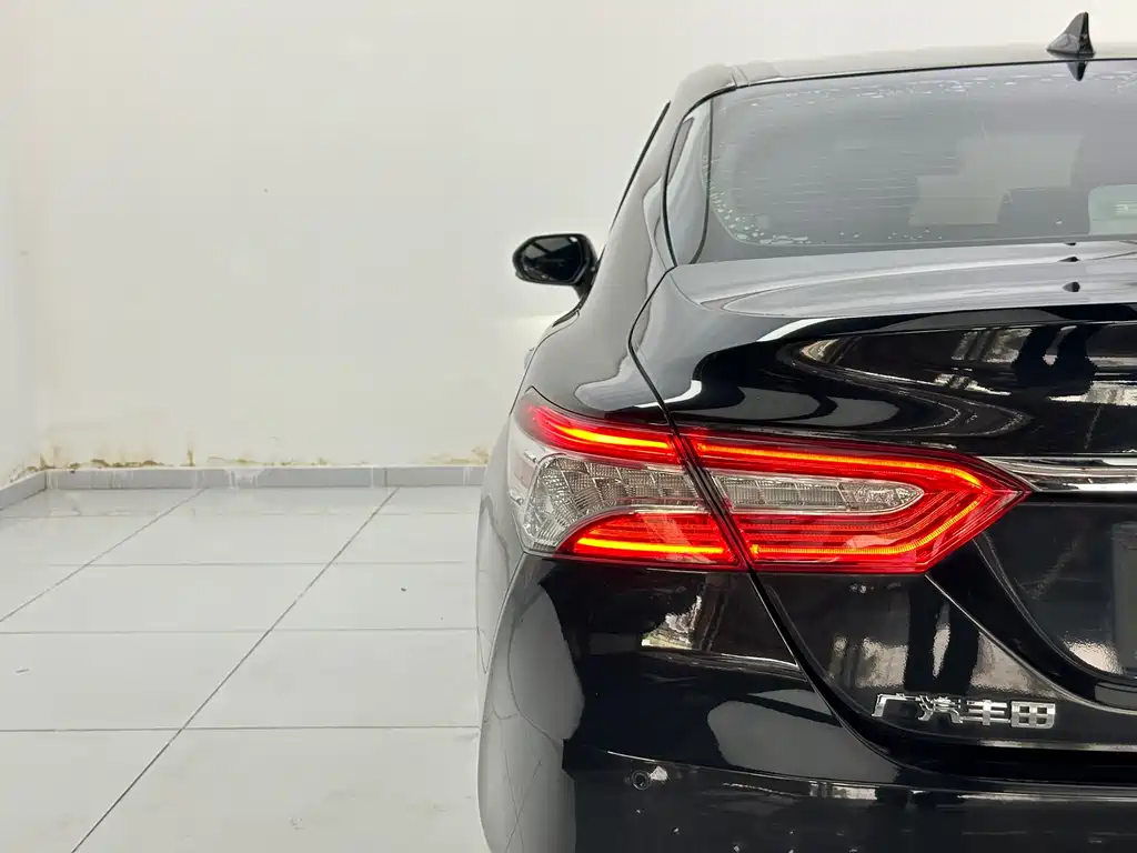 Toyota Camry 2021 — фото 11