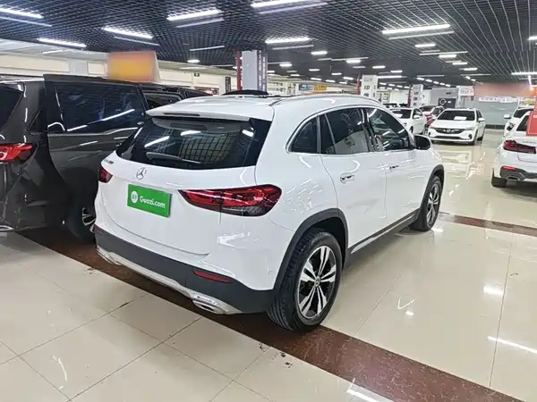 Mercedes-Benz GLA 2021